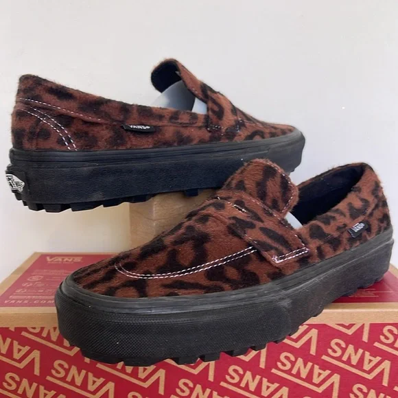 Van’s WMNS Style 53
Leopard Brown/Black
VN000CQPY49
Sneakers - Picture 8 of 16